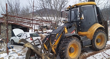 Büyükşehir Belediyesi’nden Alanya’da kar temizleme çalışması