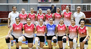 Celal Atik Spor Salonu’nda parke ısınıyor