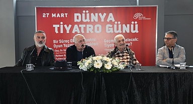 Dünya Tiyatro Günü’nde “tiyatro” konuşuldu