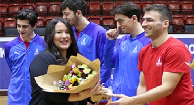 Erkek sporculardan kadınlara 8 Mart jesti