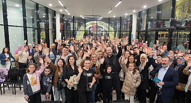 Fenomen Cem Özkök, sevenleri ile bir araya geldi