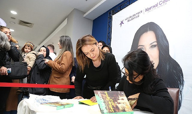 İclal AYDIN 8 mart'ı küçükçekmeceli kadınlarla kutladı