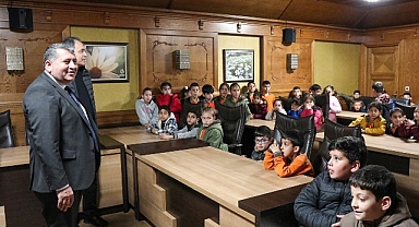 İlkokul Öğrencileri Başkan Sakarsu‘yu Ziyaret Etti