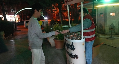 Keçiören Belediyesi’nden Kumanya ve Tatlı İkramı