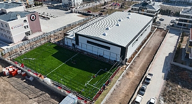 Konya Spor Lisesi'ne kazandırılacak Ahmet Çalık Kapalı Spor Salonu ve Suni Çim Sahası tamamlanıyor