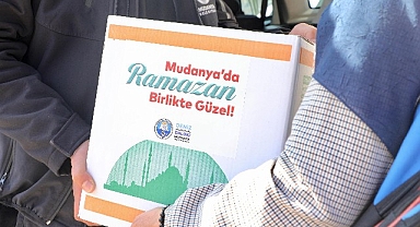 Mudanya Belediyesi'nden erzak desteği