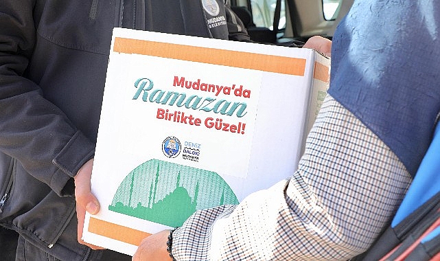 Mudanya Belediyesi'nden erzak desteği