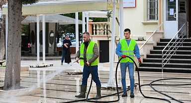 Narlıdere Belediyesi’nden Camilerde Titiz Temizlik Çalışması
