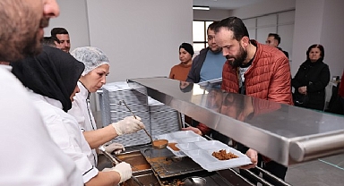 Nilüfer’de iftar sofraları dayanışmayı artırıyor