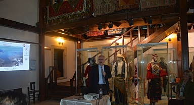 Prof. Dr. Akın Ersoy, 'Smyrna Antik Kenti'ni anlattı