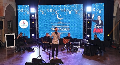 Ramazan Etkinliklerinde İftar Sofrasıyla Birlikte Mehmet Ercan Dinletisi