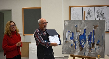 Ressam akademisyen Prof. Dr. Karayağmurlar’dan Egeli öğrencilere “Canlı Performans”