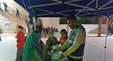 Torbalı Belediyesi’nden Camilerde Gül Suyu ve Lokum İkramı