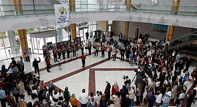 21 Nevit Kodallı Çoksesli Korolar Festivali’nde 7 şehirden 1800 korist sahne aldı