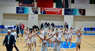 Aslan Yol Burhaniye Belediyespor Play-off’ta