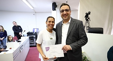 Balçova’da kursiyer annelere sertifika