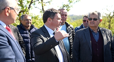Başkan Aydın zirai don mağduru çiftçileri yalnız bırakmadı