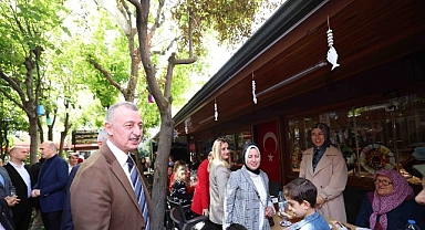 Başkan Büyükakın, Gebze’de kadın esnaflarla buluştu
