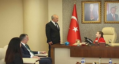 Başkan Büyükakın geleneği bozmadı: Çocuk Bayramı'nda Başkan Damla oldu