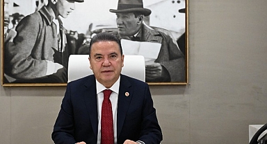 Başkan Muhittin Böcek’in 23 Nisan mesajı