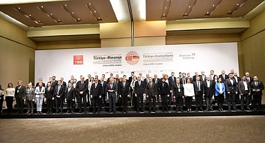 Burhaniye Belediyesi Türkiye-Almanya Kardeş Şehirler Zirvesi’ne Katıldı