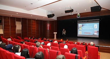 Ceren Güner Moghaddam, 'Öğretimde Hikâyeleştirmenin' Sırlarını İnegöl’de Anlattı
