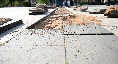 Cumhuriyet Meydanı’nda tadilat çalışması başladı