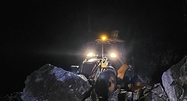 Heyelan nedeniyle kapanan Taşatan yolu açıldı