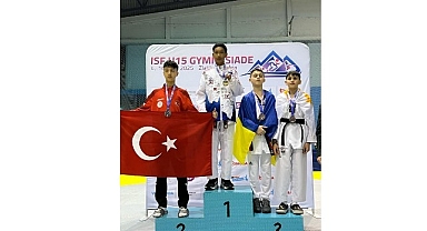 İzmir'li Öğrenciden Dünya İkinciliği Gururu!