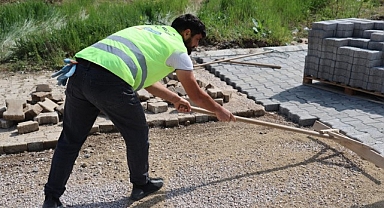 Kartepe Belediyesi’nden Acısu’da Kapsamlı Parke Tamiratı