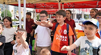 Keçiören’de 23 Nisan coşkusu erken başladı