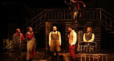 Konya Şehir Tiyatrosu, Dünya Klasiklerinden “Müfettiş” Adlı Oyunu İlk Kez Konyalılarla Buluşturdu