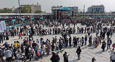 Milli İrade Meydanı ilk gün dolup taştı