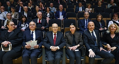 Müzik ve Ankara sevdalısı Cenap And anısına gerçekleştirilen açılış konseriyle başkentte çoksesli müziğin coşkusu başladı