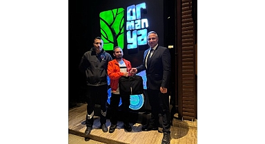 Ormanya’da düşürülen para dolu çanta sahibini buldu