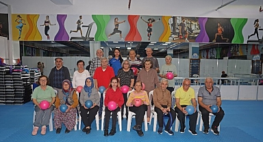 Parkinson hastaları sporla hayata bağlanıyor