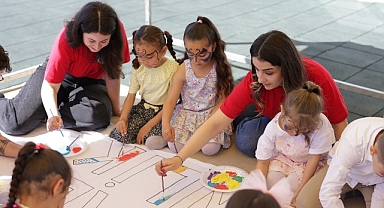Vodafone gönüllüleri, Gaziantepli çocukların 23 Nisan coşkusuna ortak oldu