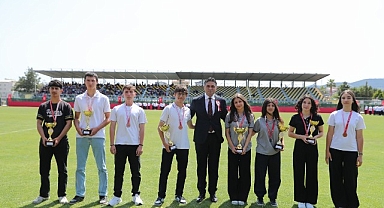19 Mayıs Atatürk’ü Anma, Gençlik ve Spor Bayramı Aliağa’da Coşkuyla Kutlandı