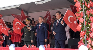 19 Mayıs coşkusu İzmir’i sardı