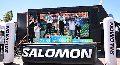 2 bin 606 sporcu Salomon Çeşme Maratonu’nda koştu