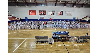 293 Gölcük Belediyespor Taekwondo Sporcusu Kuşak Atladı