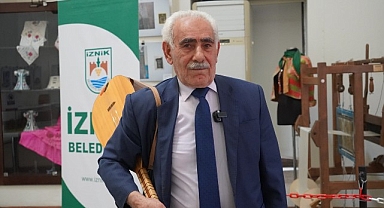 65 yıldır sazı ve kalemi elinde