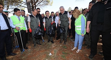 Bakandan yangınlara karşı vatandaşla birlikte orman temizliği