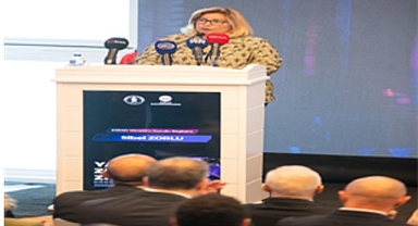 Başkan Tugay, Yapay Zekâ Zirvesi’nde konuştu