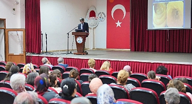 Burhaniye'de Çölyak Hastalığına Farkındalık Konferansı düzenlendi.