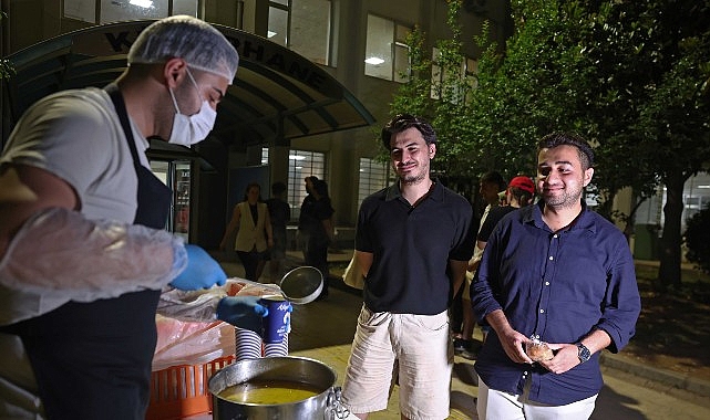 Büyükşehir'den final haftasında çorba ikramı
