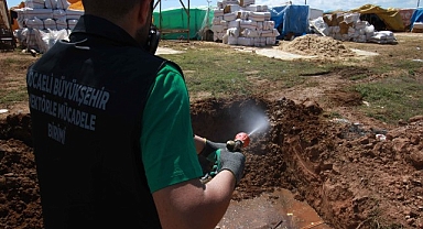 Büyükşehir, kurban pazar yerlerini ilaçlıyor