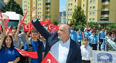 Canik'te 19 Mayıs Coşkusu Sokaklara Taştı