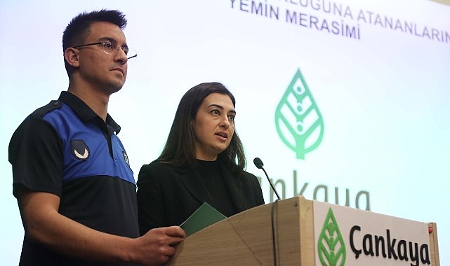 Çankaya'da "Yemin" Heyecanı: Çankaya'nın Yeni Memurları Yemin Ederek Göreve Başladı