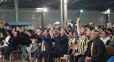 Fenerbahçe'nin Avrupa zaferi dev ekranda izlendi